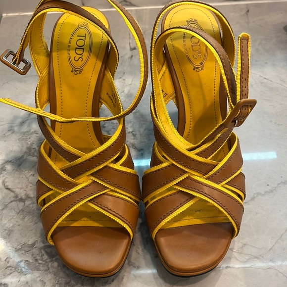 Authentic leather Tod’s wedges in Tan and Yellow - Picture 1 of 5